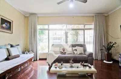 Casa com 2 quartos para alugar na Rua Benedito Lacerda, Jaraguá, São Paulo