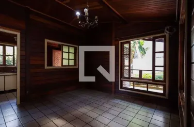 Casa com 2 quartos para alugar na Rua Nova Lima, Granja Viana, Cotia