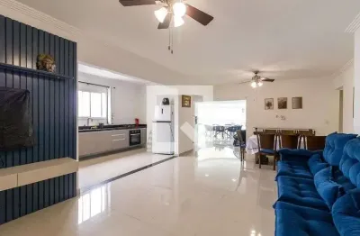 Apartamento para aluguel - vila tupi, 3 quartos,  180 m² - praia grande