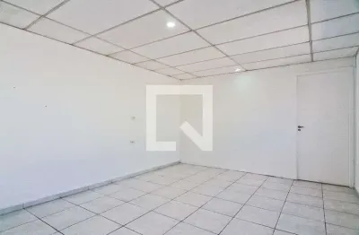 Casa com 2 quartos para alugar na Rua Professor Zamenhof, Casa Verde, São Paulo