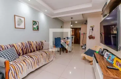Casa com 2 quartos para alugar na Rua Darcy de Bastos Germann, Hípica, Porto Alegre