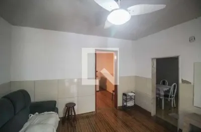 Casa com 2 quartos para alugar na Travessa Peixoto, Jacutinga, Mesquita