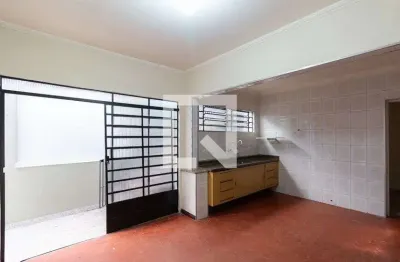 Casa com 2 quartos para alugar na Rua Ricardo Paganini, Vila Ré, São Paulo