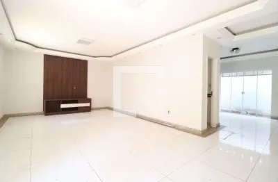 Casa para Aluguel - Santa Mônica, 3 Quartos,  220 m² - Uberlândia