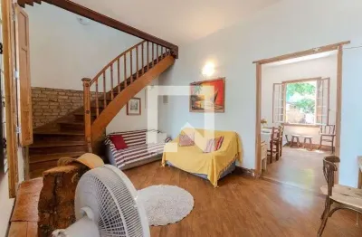 Casa com 2 quartos para alugar na Rua Jardim Francisco Marcos, Bela Vista, São Paulo