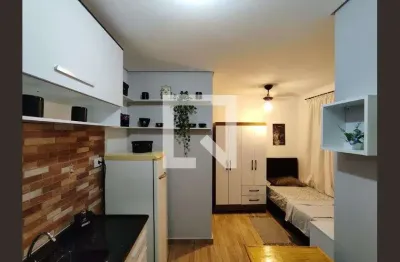 Kitnet / stúdio para aluguel - santo antônio paulista, 1 quarto,  17 m² - ferraz de vasconcelos