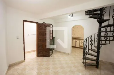 Casa com 2 quartos para alugar na Rua Moreira, Santana, São Paulo