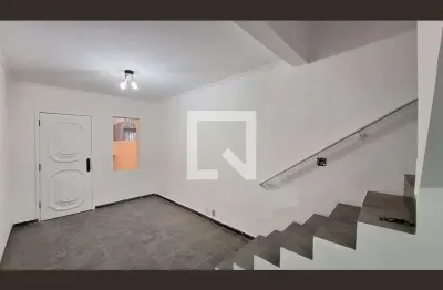 Casa com 3 quartos para alugar na Rua Passo da Pátria, Alto da Lapa, São Paulo