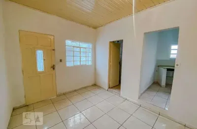 Casa com 1 quarto para alugar na Rua Frei Orlando, Vila Carrão, São Paulo
