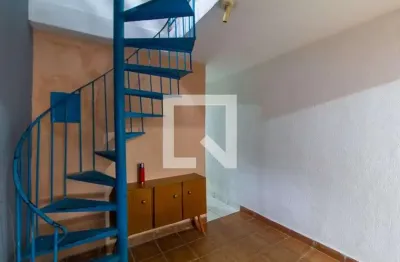 Casa com 3 quartos para alugar na Rua Dona Carmela, Sapopemba, São Paulo