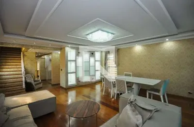 Casa com 4 quartos para alugar na Rua Corgie Assad Abdalla, Morumbi, São Paulo