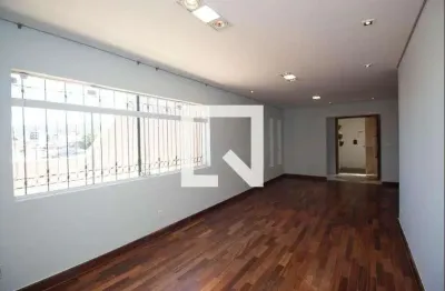 Casa com 3 quartos para alugar na Rua Cardoso Pimentel, Vila Mazzei, São Paulo