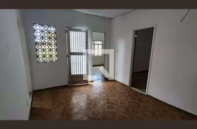 Casa com 2 quartos para alugar na Rua dos Biólogos, Taquara, Rio de Janeiro