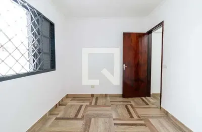 Casa com 1 quarto para alugar na Rua dos Bolivianos, Ponte Rasa, São Paulo