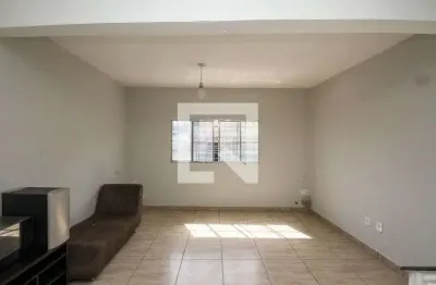 Casa com 3 quartos para alugar na Rua Barra do Caeté, Sapopemba, São Paulo