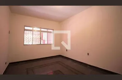 Casa com 2 quartos para alugar na Rua Boa Família, Sapopemba, São Paulo