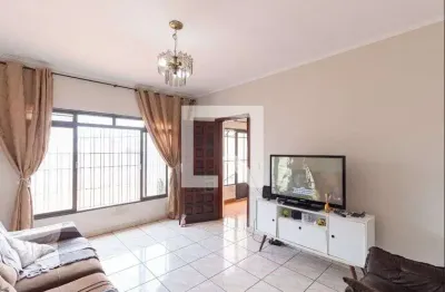 Casa com 2 quartos para alugar na Rua Itápolis, Centro, Osasco