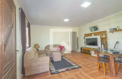 Casa com 2 quartos para alugar na Rua Júlio de Castilhos, Niterói, Canoas