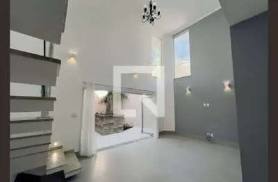 Casa com 3 quartos para alugar na Avenida Arquiteto Roberto Aflalo, Jardim Peri, São Paulo