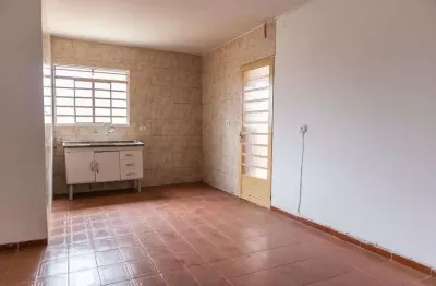 Casa com 1 quarto para alugar na Rua dos Maracujás, Vila Mazzei, São Paulo