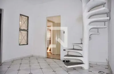 Casa com 3 quartos para alugar na Rua Doutora Maria Luísa Martines, Piqueri, São Paulo
