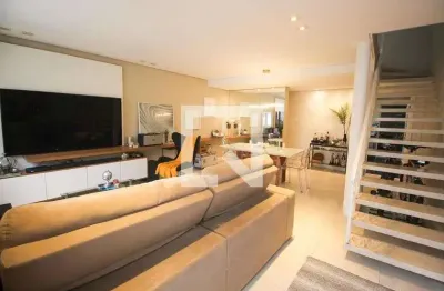 Casa com 3 quartos para alugar na Rua José dos Santos Júnior, Campo Belo, São Paulo