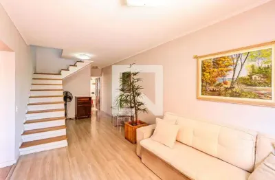 Casa com 3 quartos para alugar na Rua Doutor Nilo Gomes Dias, Jaguaré, São Paulo