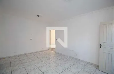 Casa com 2 quartos para alugar na Rua Irmãos Pila, Vila Mazzei, São Paulo