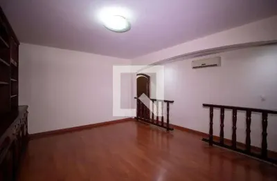 Casa com 2 quartos para alugar na Rua Alonso de Faria, Rocha, São Gonçalo