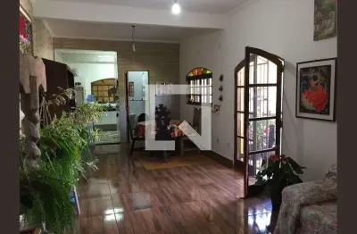Casa com 4 quartos para alugar na Rua João Vinte e Três, Vila Áurea, Poá