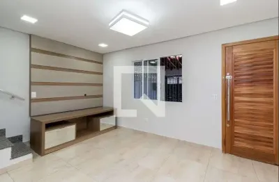 Casa com 3 quartos para alugar na Rua Virgílio Ravelli, Vila Roque, São Paulo