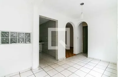 Casa com 2 quartos para alugar na Rua Anamá, Tatuapé, São Paulo