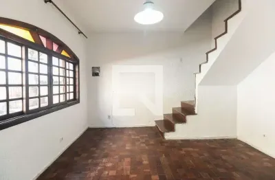 Casa com 2 quartos para alugar na Rua Vale Formoso, Vila Carrão, São Paulo