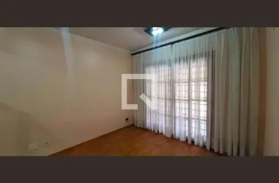 Casa com 3 quartos para alugar na Rua Domênico Maggion, Vila Yolanda, Osasco