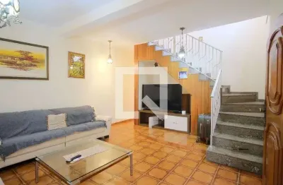 Casa com 3 quartos para alugar na Rua Cândia, Tatuapé, São Paulo