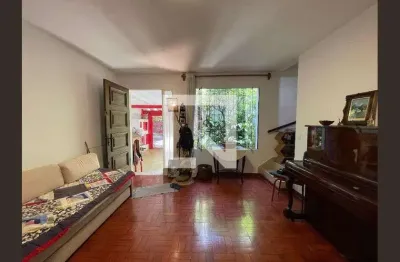 Casa com 3 quartos para alugar na Rua Corinto, Butantã, São Paulo