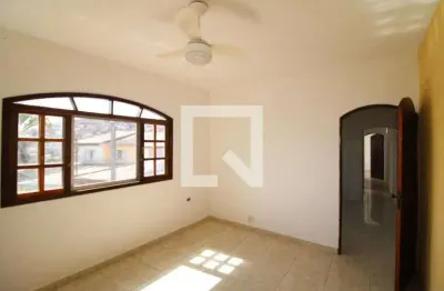 Casa com 2 quartos para alugar na Rua Aracoo, Cachoeirinha, São Paulo