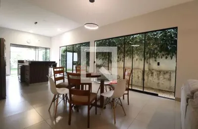 Casa para aluguel - tabajaras, 3 quartos,  223 m² - uberlândia