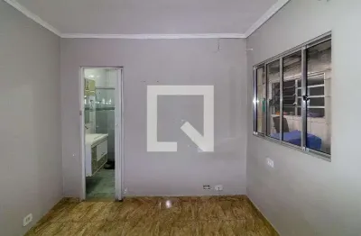 Casa com 2 quartos para alugar na Rua Soldado Cândido da Luz Paiva, Sapopemba, São Paulo