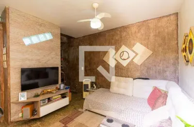 Casa com 2 quartos para alugar na Rua Alfredo Silveira, Sapopemba, São Paulo