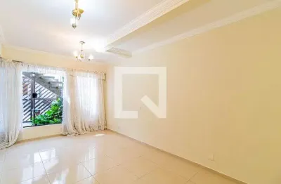 Casa com 2 quartos para alugar na Rua Honoré Daumier, Jaguaré, São Paulo