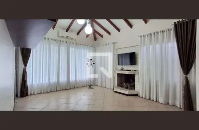 Casa para aluguel - campeche, 4 quartos,  290 m² - florianópolis