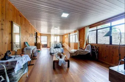 Casa com 4 quartos para alugar na Rua Claristino Andrades, Centro, Viamão