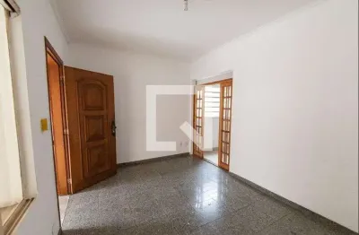 Casa com 4 quartos para alugar na Rua Lucílio de Albuquerque, Cambuci, São Paulo