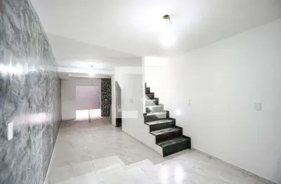 Casa com 3 quartos para alugar na Rua Doutor Nilo de Vasconcelos, Vila Carrão, São Paulo