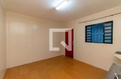 Casa com 1 quarto para alugar na Rua Coronel Pacheco do Couto, São Rafael, São Paulo