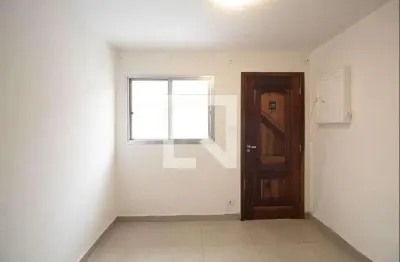 Casa com 2 quartos para alugar na Rua Pedro Vilalobos Martin, Vila Maria, São Paulo