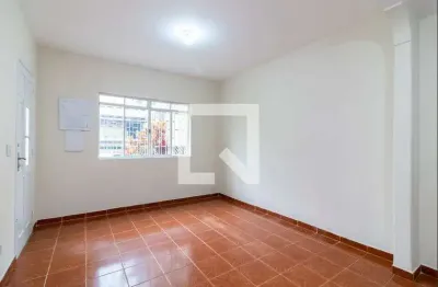 Casa com 2 quartos para alugar na Rua Outeiro da Cruz, Água Fria, São Paulo