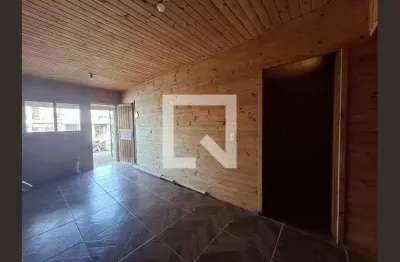 Casa com 2 quartos para alugar na Rua Raul Silva Gudolle, Hípica, Porto Alegre