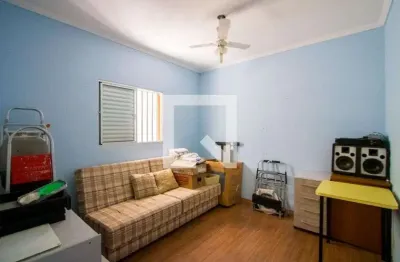 Casa com 1 quarto para alugar na Rua Macapá, Vila Linda, Santo André